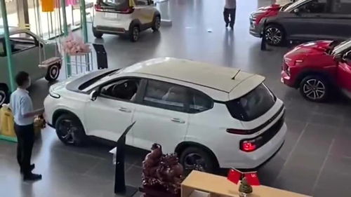 老銷(xiāo)售不會(huì)告訴你的「庫(kù)位調(diào)整」 那些看似笨拙的挪車(chē)，藏著多少專(zhuān)業(yè)門(mén)道